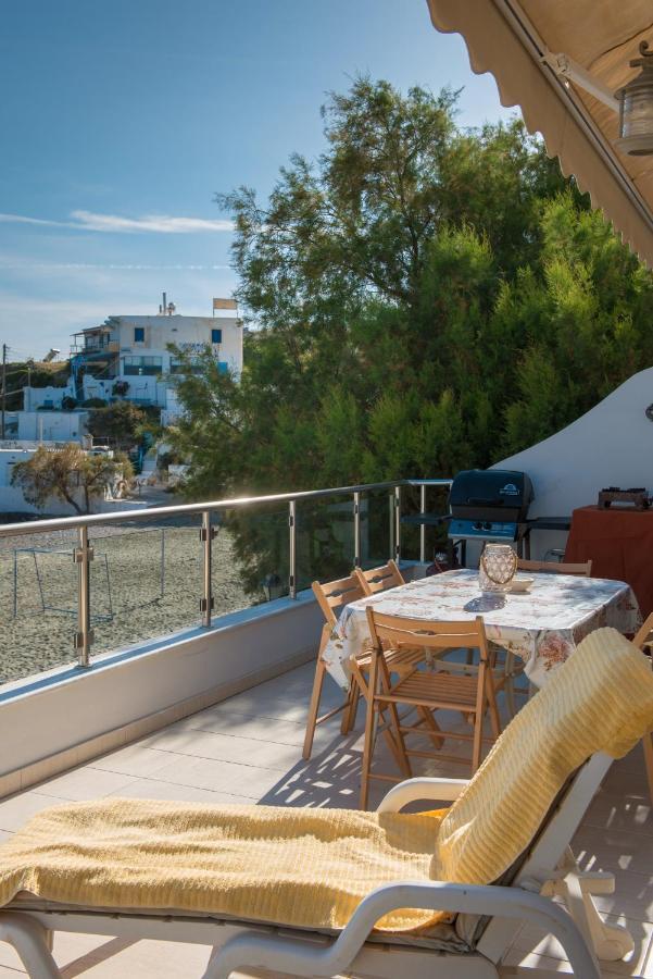 Beach Front Condo South Crete 칼로이 리메네스 외부 사진