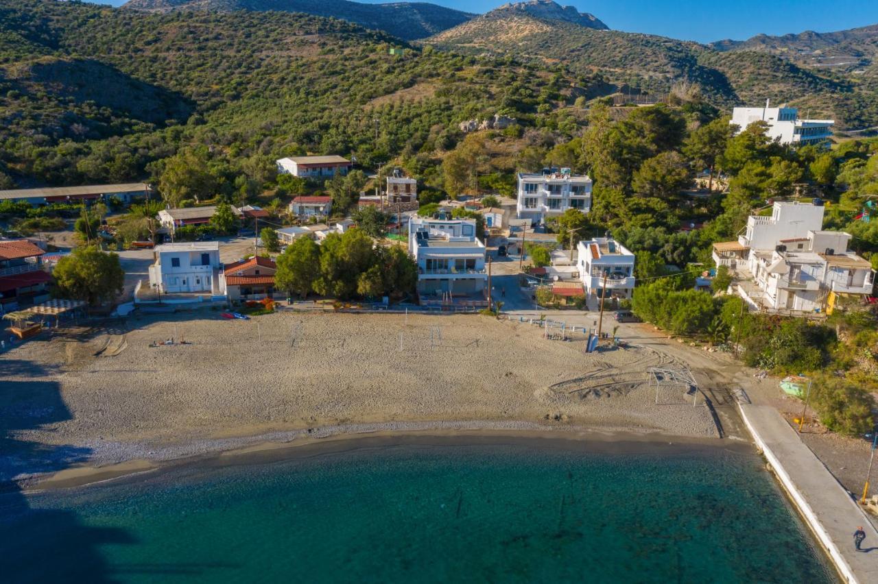 Beach Front Condo South Crete 칼로이 리메네스 외부 사진